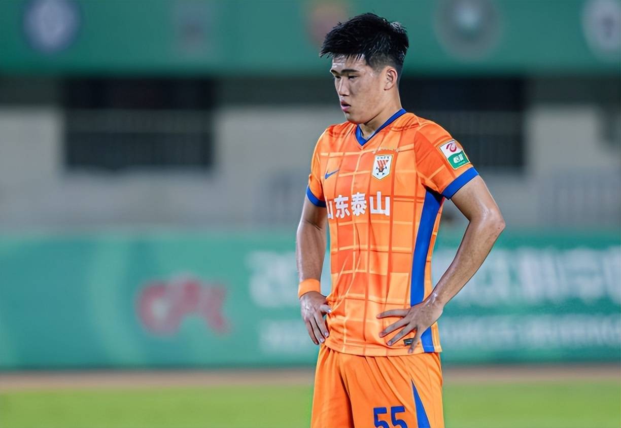 体育赛事-赛前山东男篮备战欧超杯，门线救险细节曝光，管理层满意，纪律约束更严格(2025年男篮欧锦赛各队教练团队)